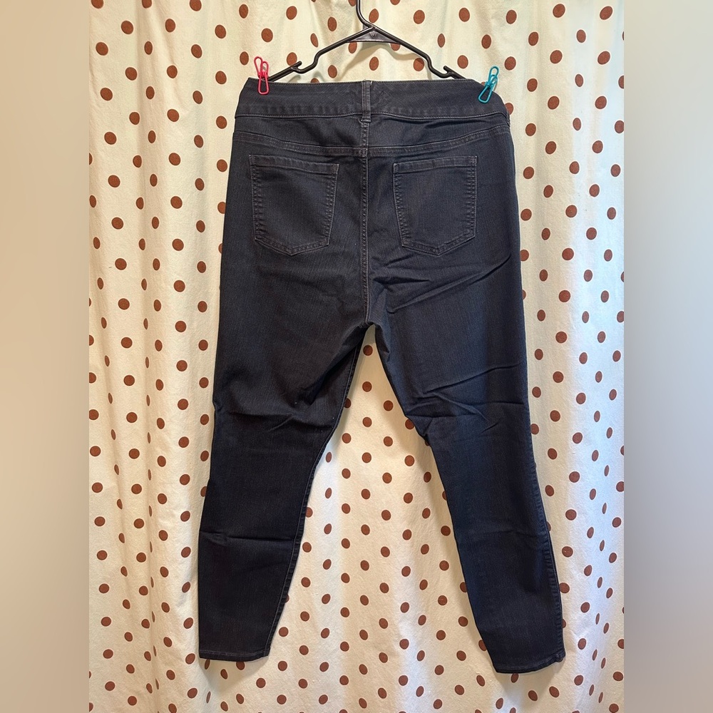 Torrid Super Stretch Jegging, Dark Wash, Size 16R, Lightly Used - Picture 2 of 5